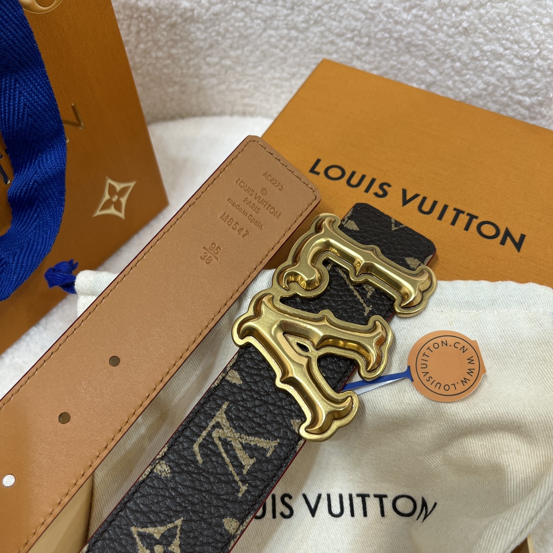  Louis Vuitton LV Men's Custom Canvas Belt