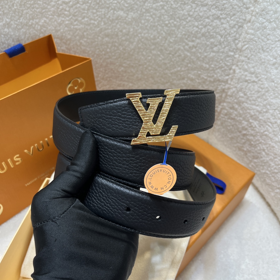 Louis Vuitton LV Men's Reversible Togo Leather Belt