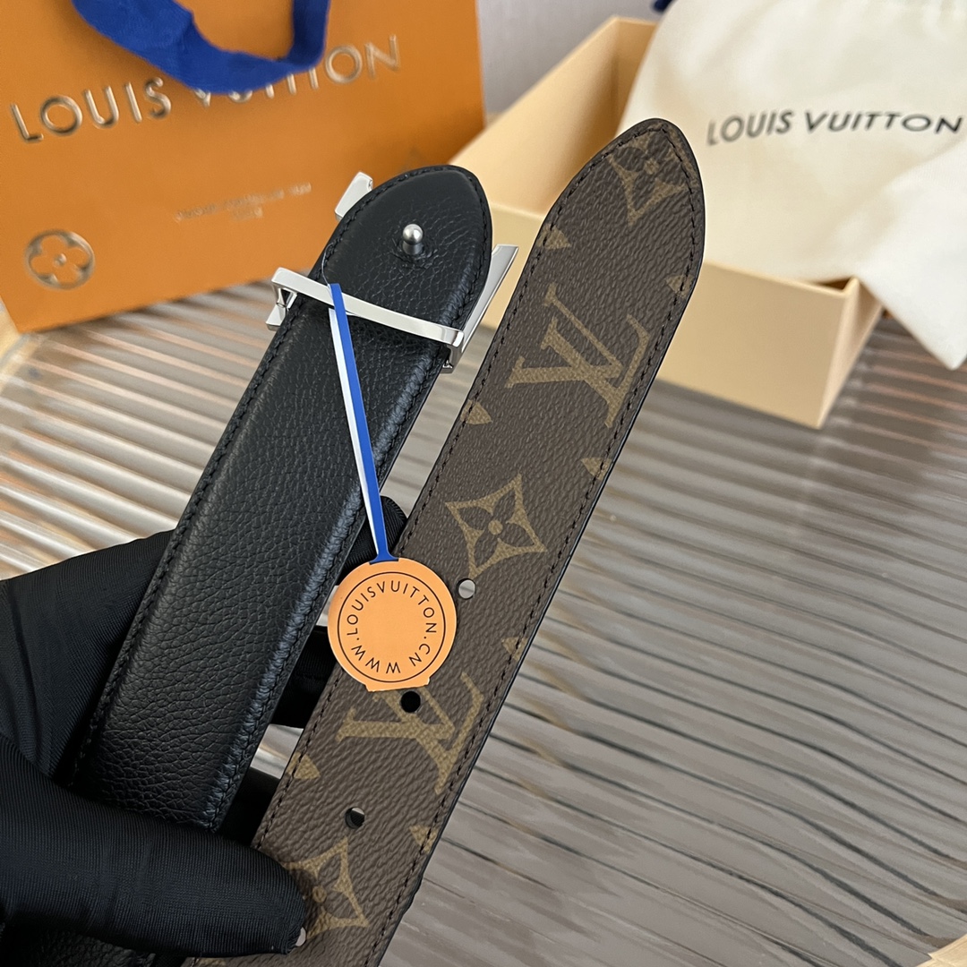 Louis Vuitton LV Men's Casual Reversible Belt