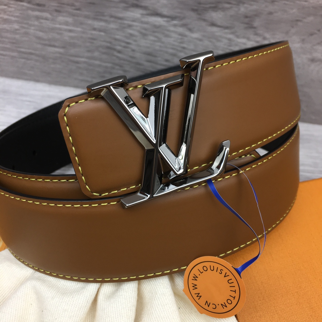 Louis Vuitton Men's New Season Reversible Belt