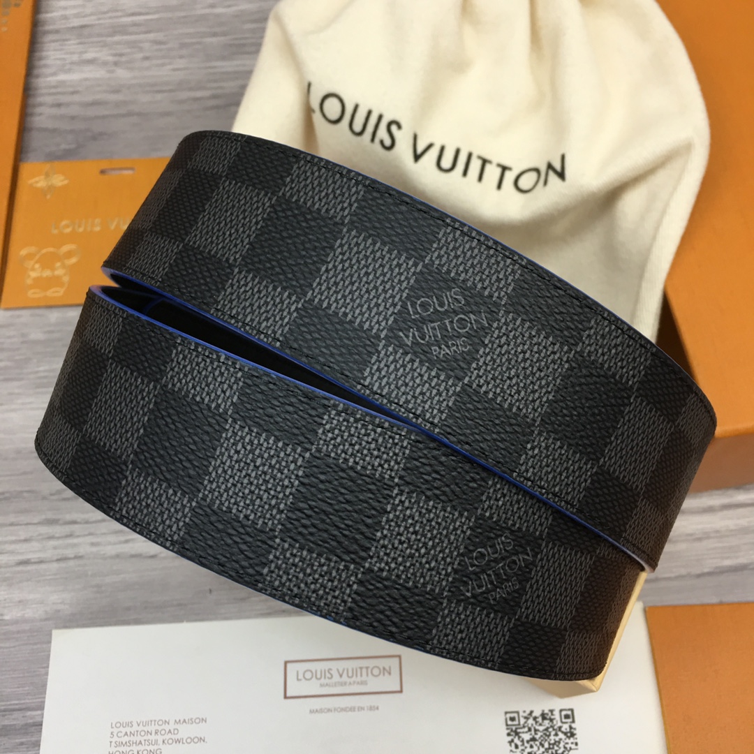  Louis Vuitton LV Reversible 40mm Canvas and Calfskin Belt