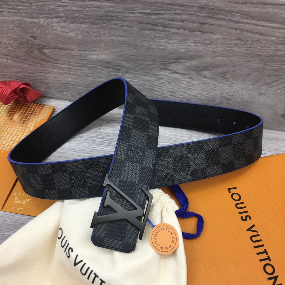  Louis Vuitton LV Reversible 40mm Canvas and Calfskin Belt