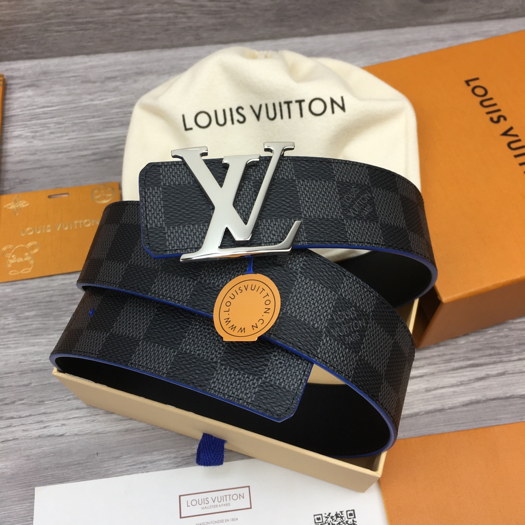  Louis Vuitton LV Reversible 40mm Canvas and Calfskin Belt