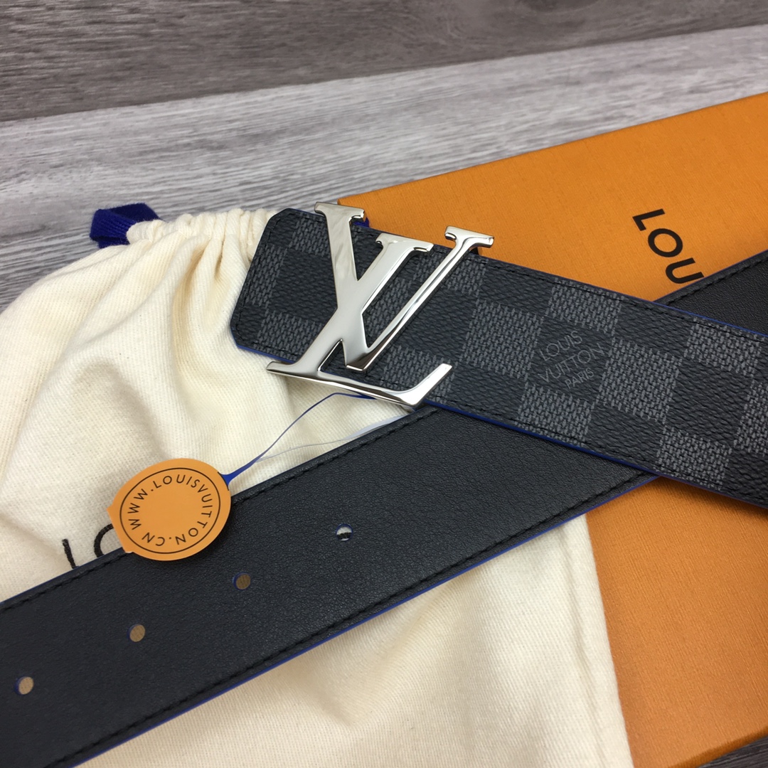 Louis Vuitton LV Reversible 40mm Canvas and Calfskin Belt