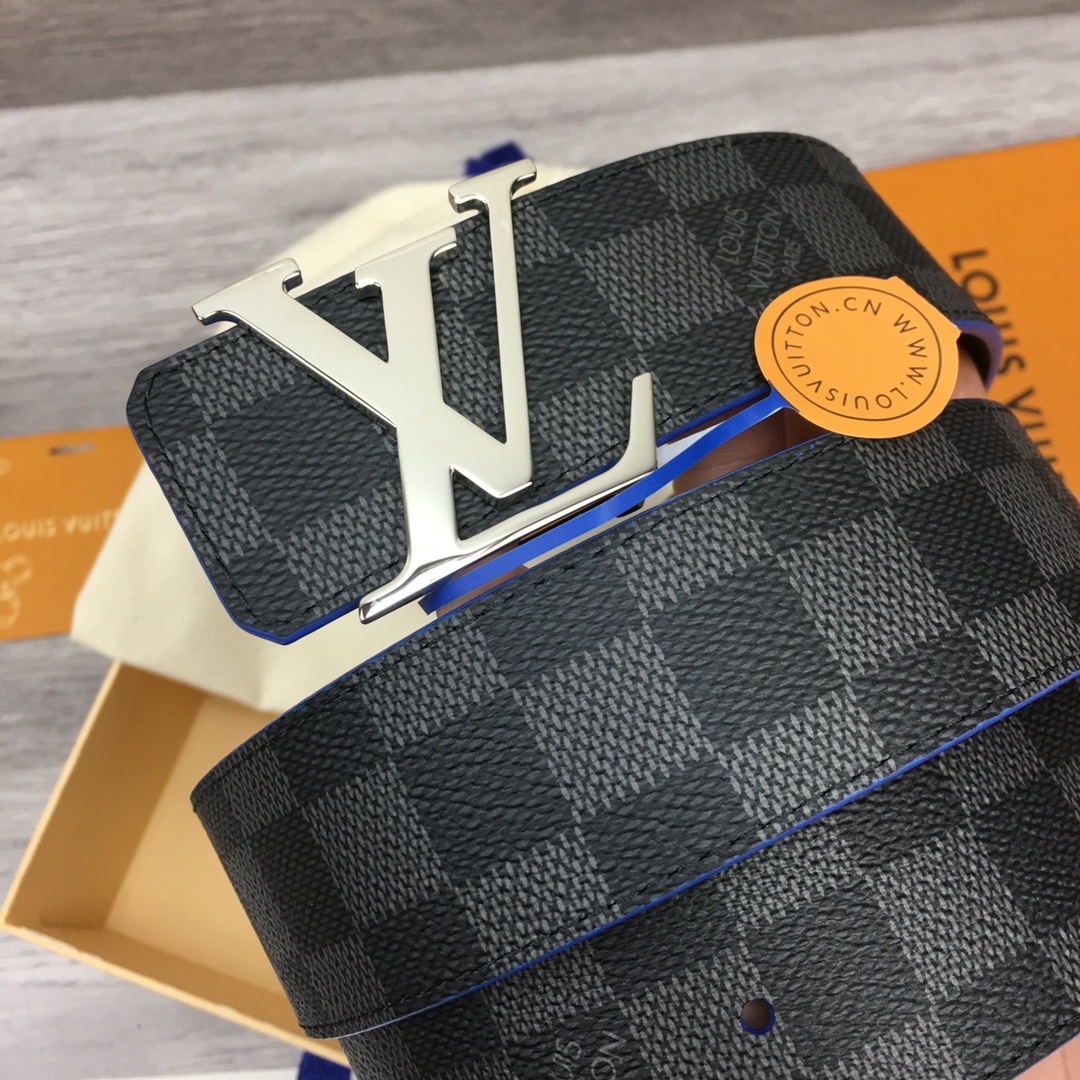  Louis Vuitton LV Reversible 40mm Canvas and Calfskin Belt