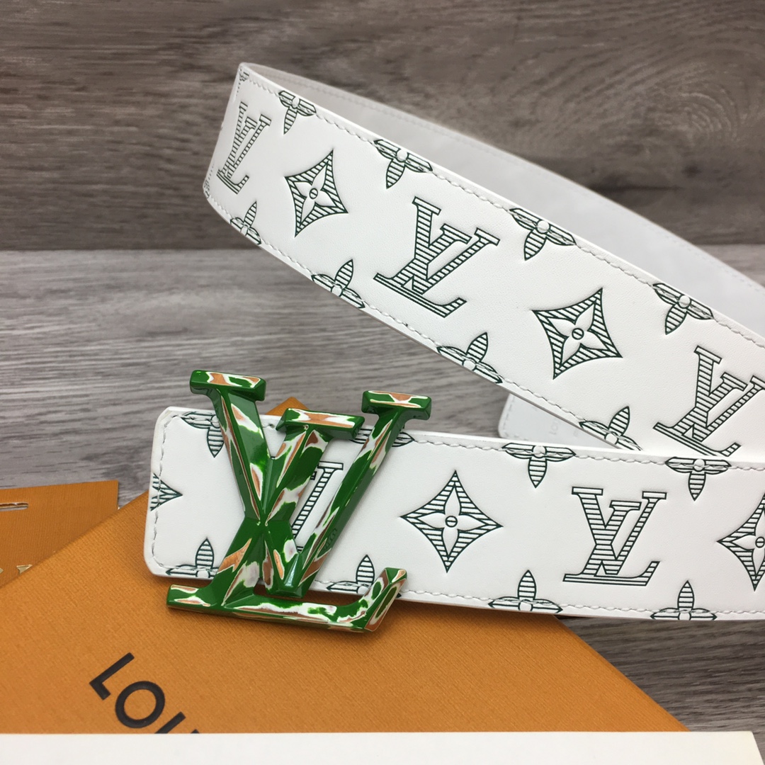 Louis Vuitton LV Overseas Exclusive 4cm Calfskin Belt