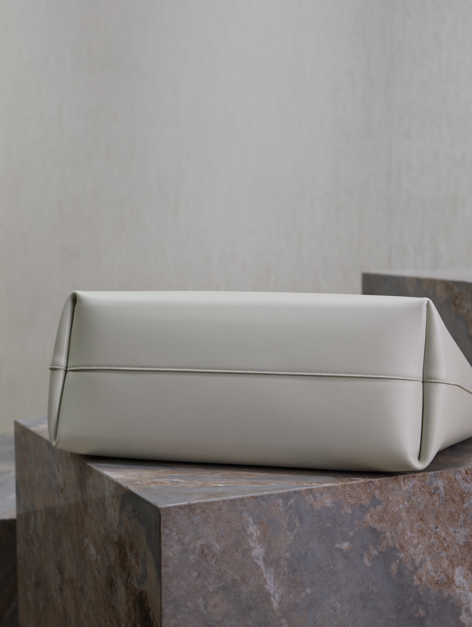 Saint Laurent White Leather Horizontal Shopping Tote Bag YSL