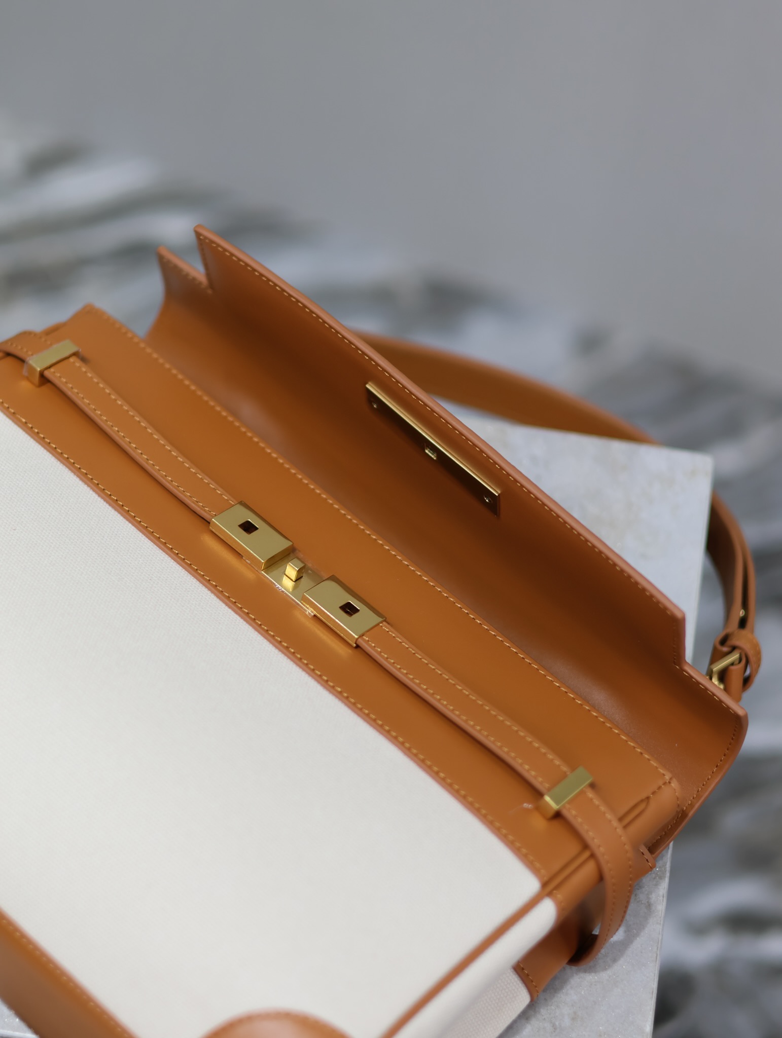 Saint Laurent Manhattan Flap Bag