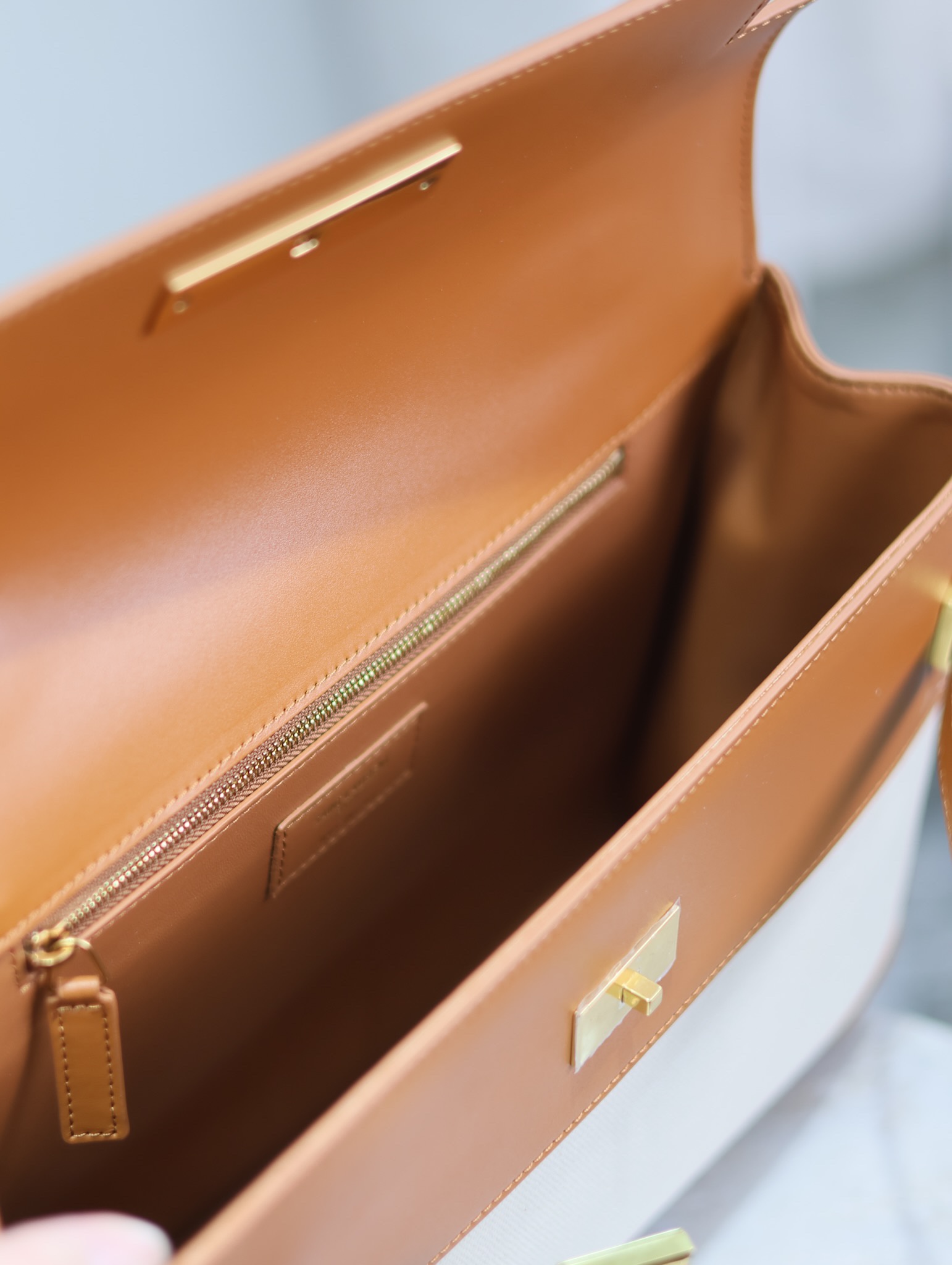 Saint Laurent Manhattan Flap Bag