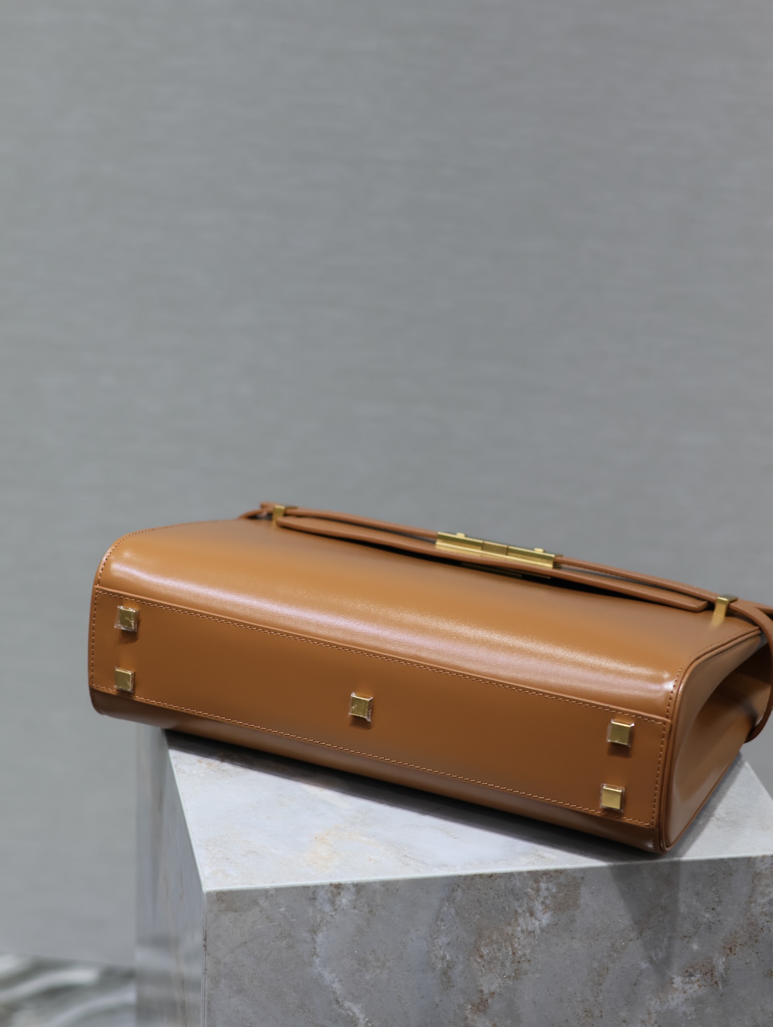 Saint Laurent Manhattan Flap Bag
