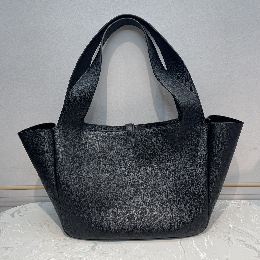 Saint Laurent YSL 2023 Fall/Winter Le Bea Tote Bag