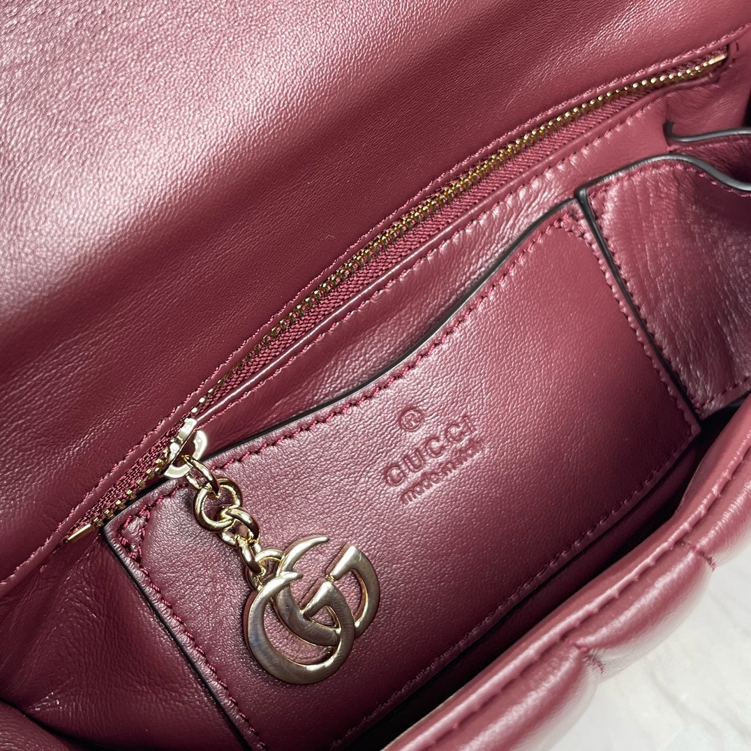 Gucci GG Pochette Voyage Medium Clutch Bag Shoulder Backpack 806017 Red Full Grain Leather