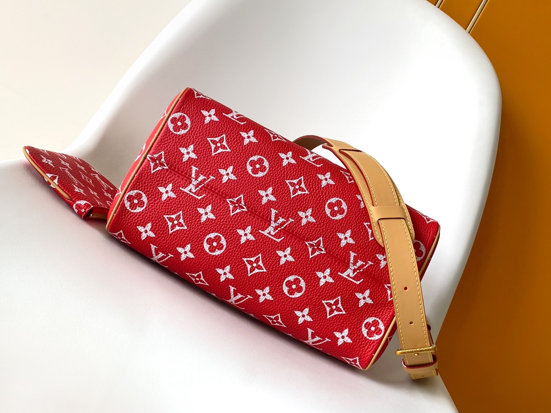 M24425 Bandouliere 25 Handbag by Louis Vuitton LV in Bright Red