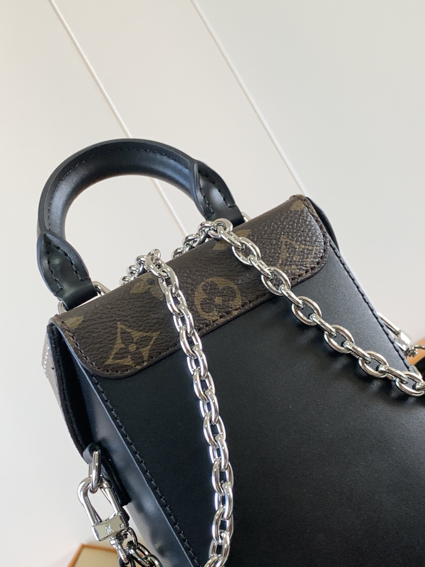 M12362 Camera Box Handbag by Louis Vuitton LV - Glossy Leather