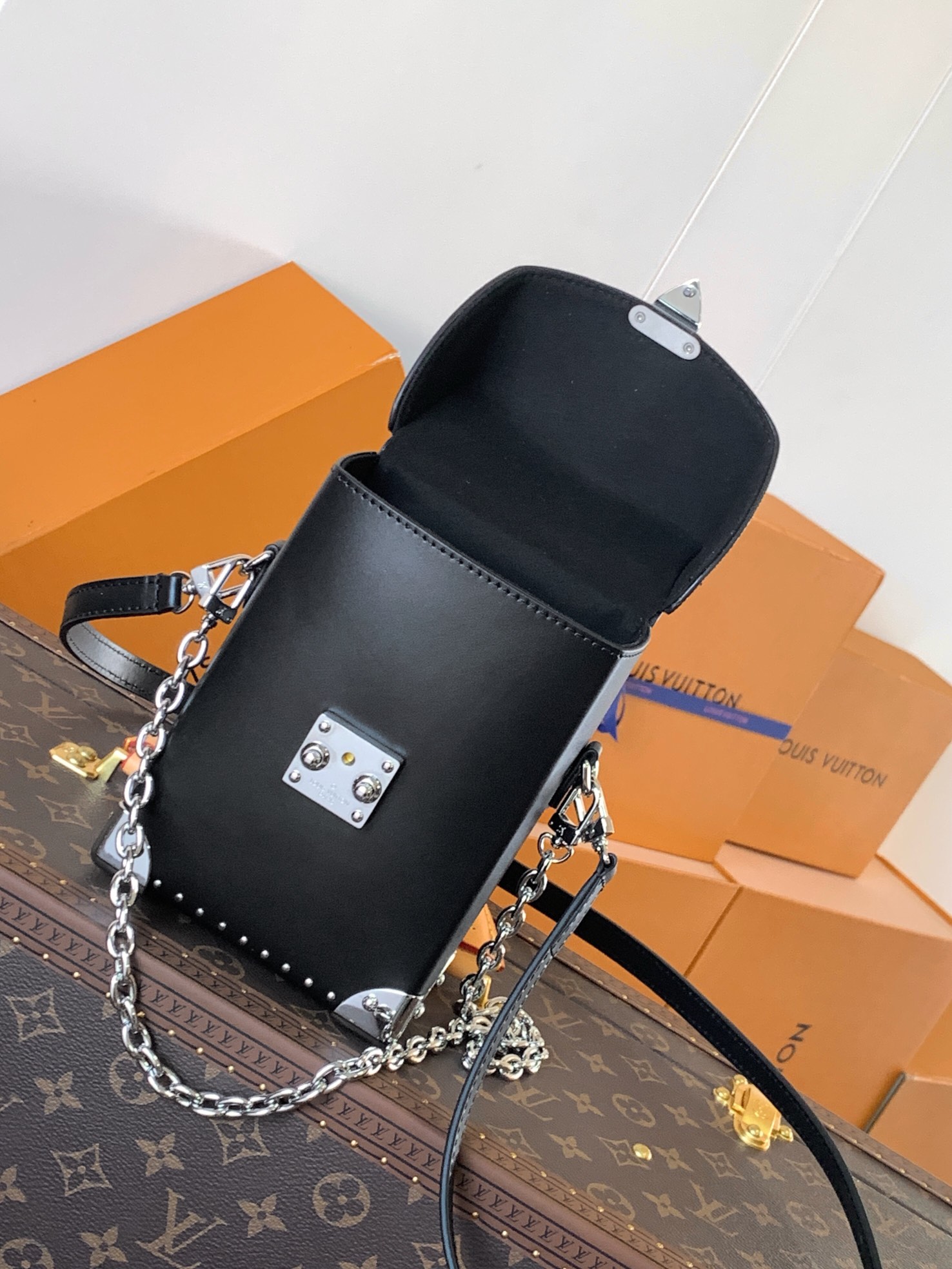 M12362 Camera Box Handbag by Louis Vuitton LV - Glossy Leather
