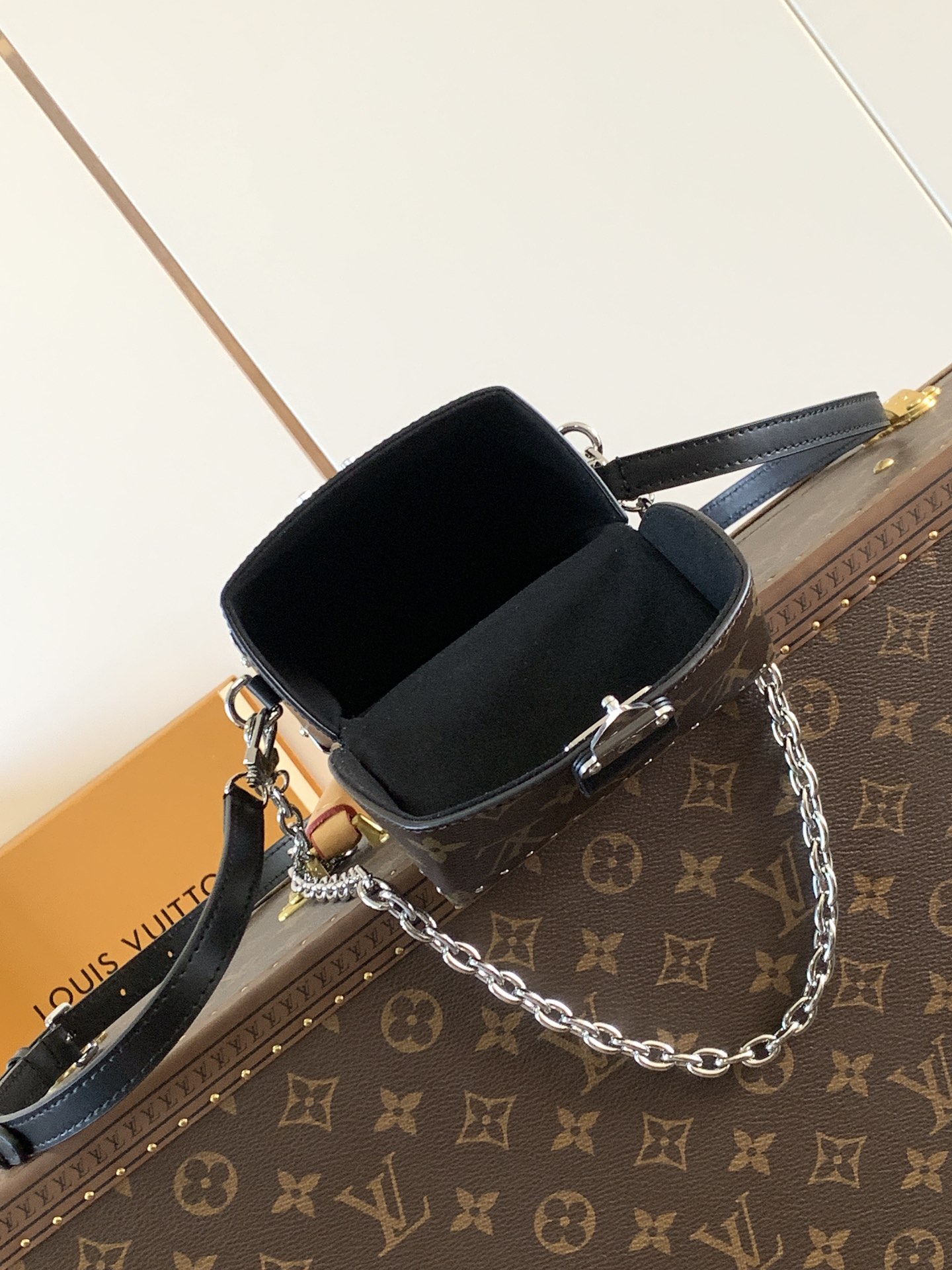 M12362 Camera Box Handbag by Louis Vuitton LV - Glossy Leather