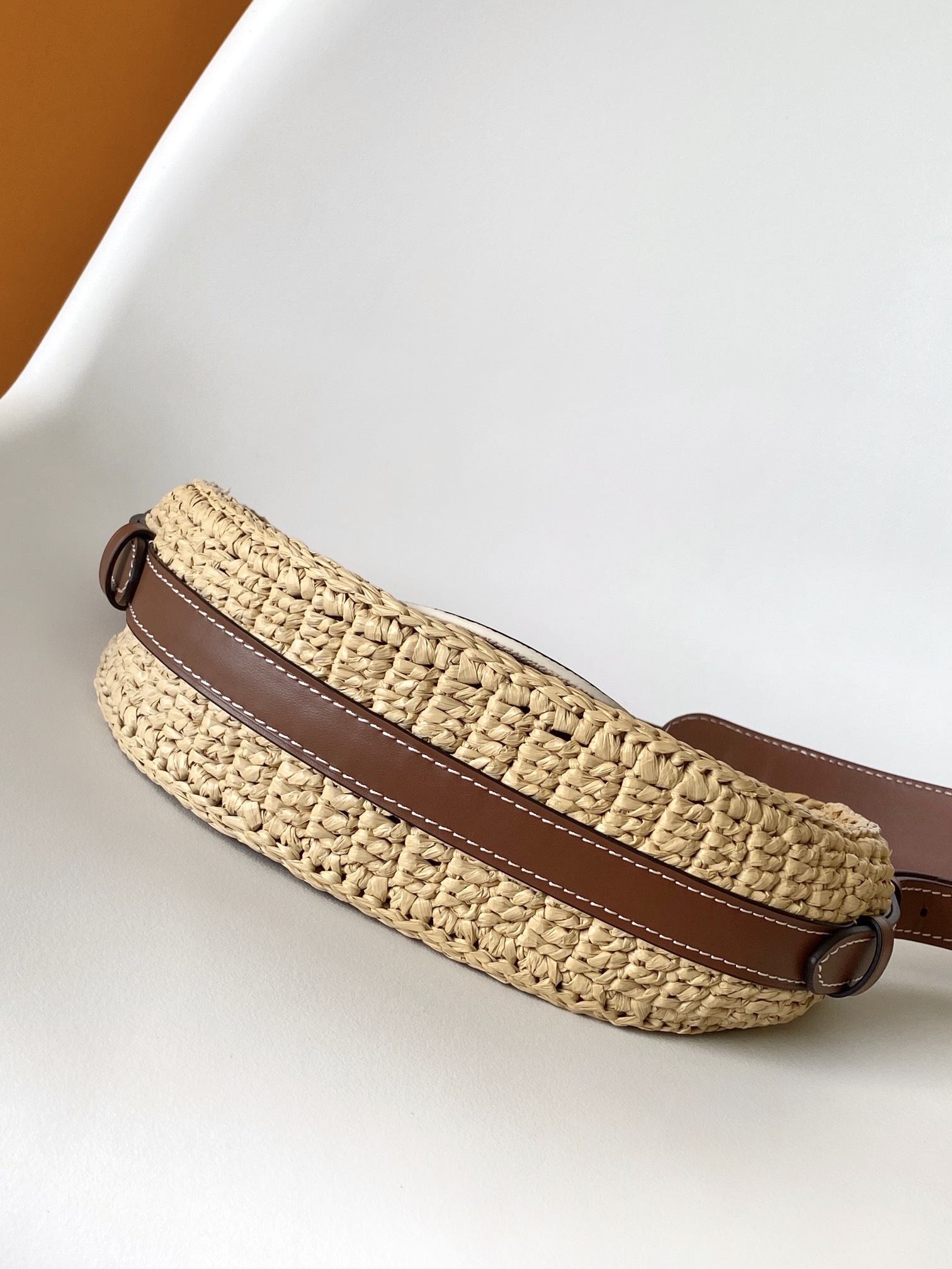  Louis Vuitton LV  Croissant Medium Handbag - M24811 Raffia and Leather