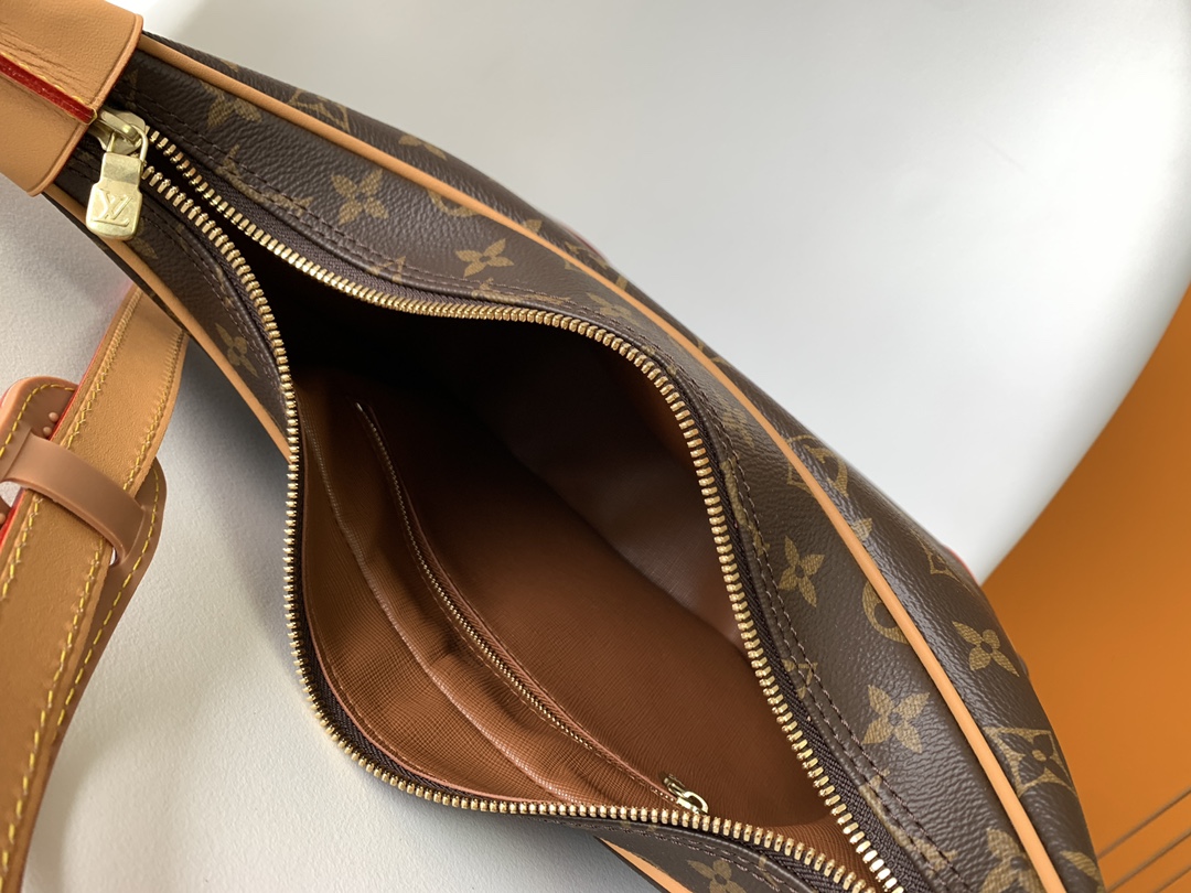 Louis Vuitton  LV Boulogne Small Handbag - M51265