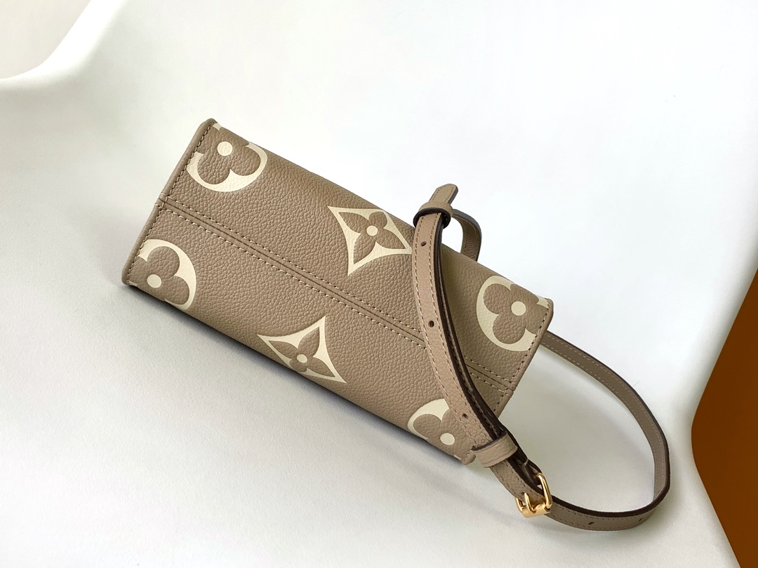 Louis Vuitton  LV OnTheGo BB Handbag - M47054 in Beige