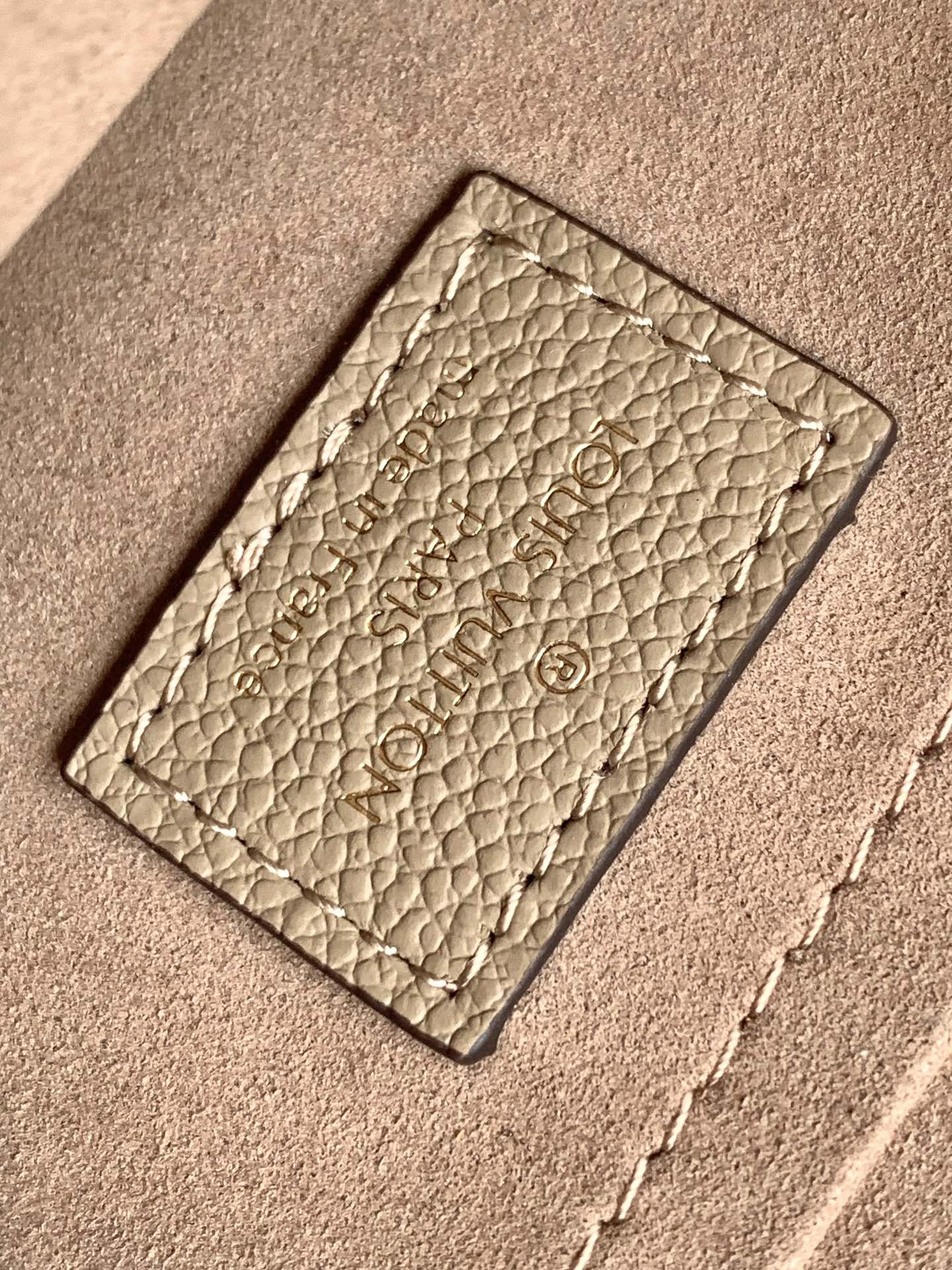 Louis Vuitton  LV OnTheGo BB Handbag - M47054 in Beige