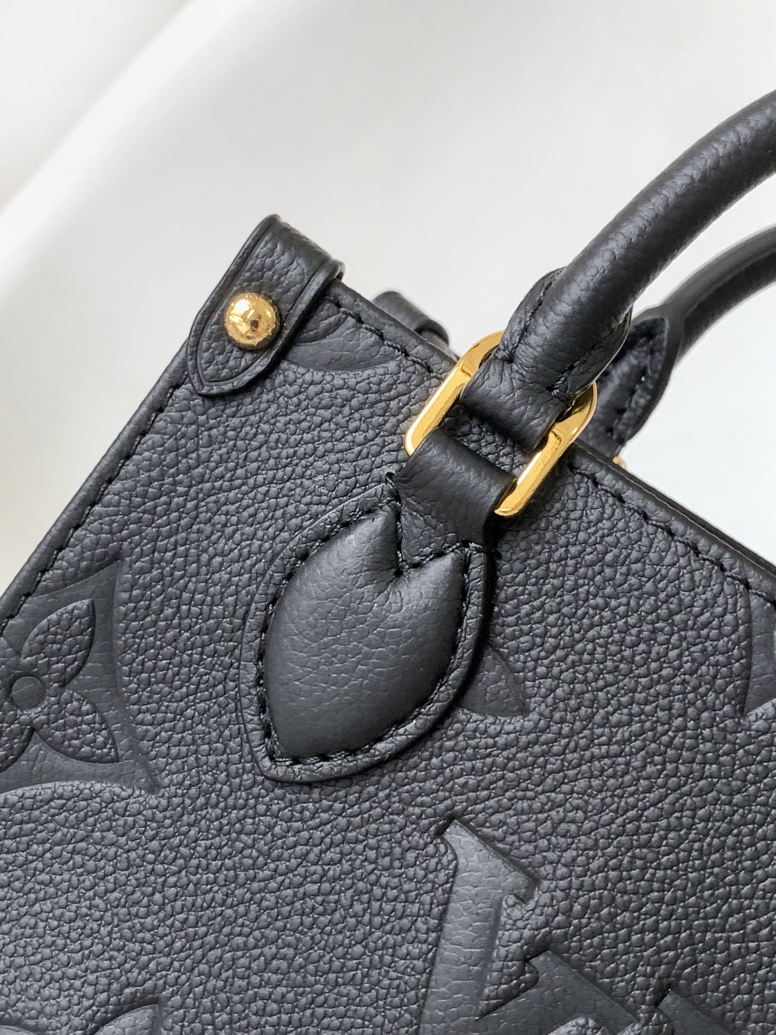 Louis Vuitton LV  OnTheGo BB Handbag - M46993 in Black (Top Quality Replica)