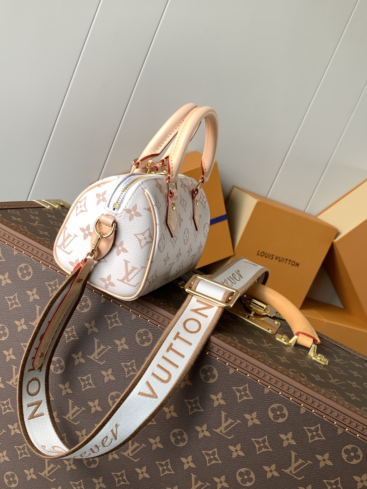 Louis Vuitton LV Speedy 18 Bag M24474 Limited Edition White Floral