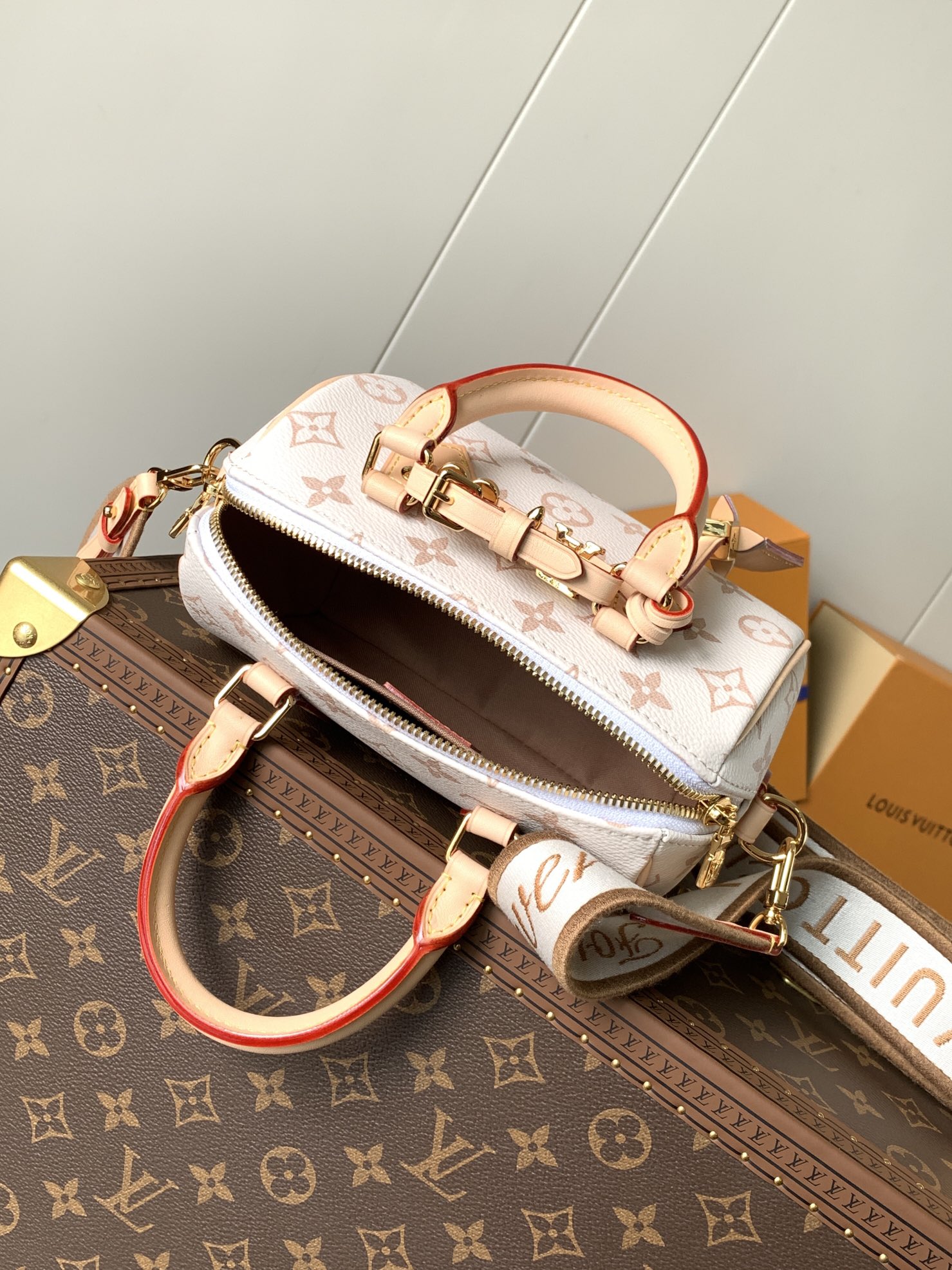 Louis Vuitton LV Speedy 18 Bag M24474 Limited Edition White Floral
