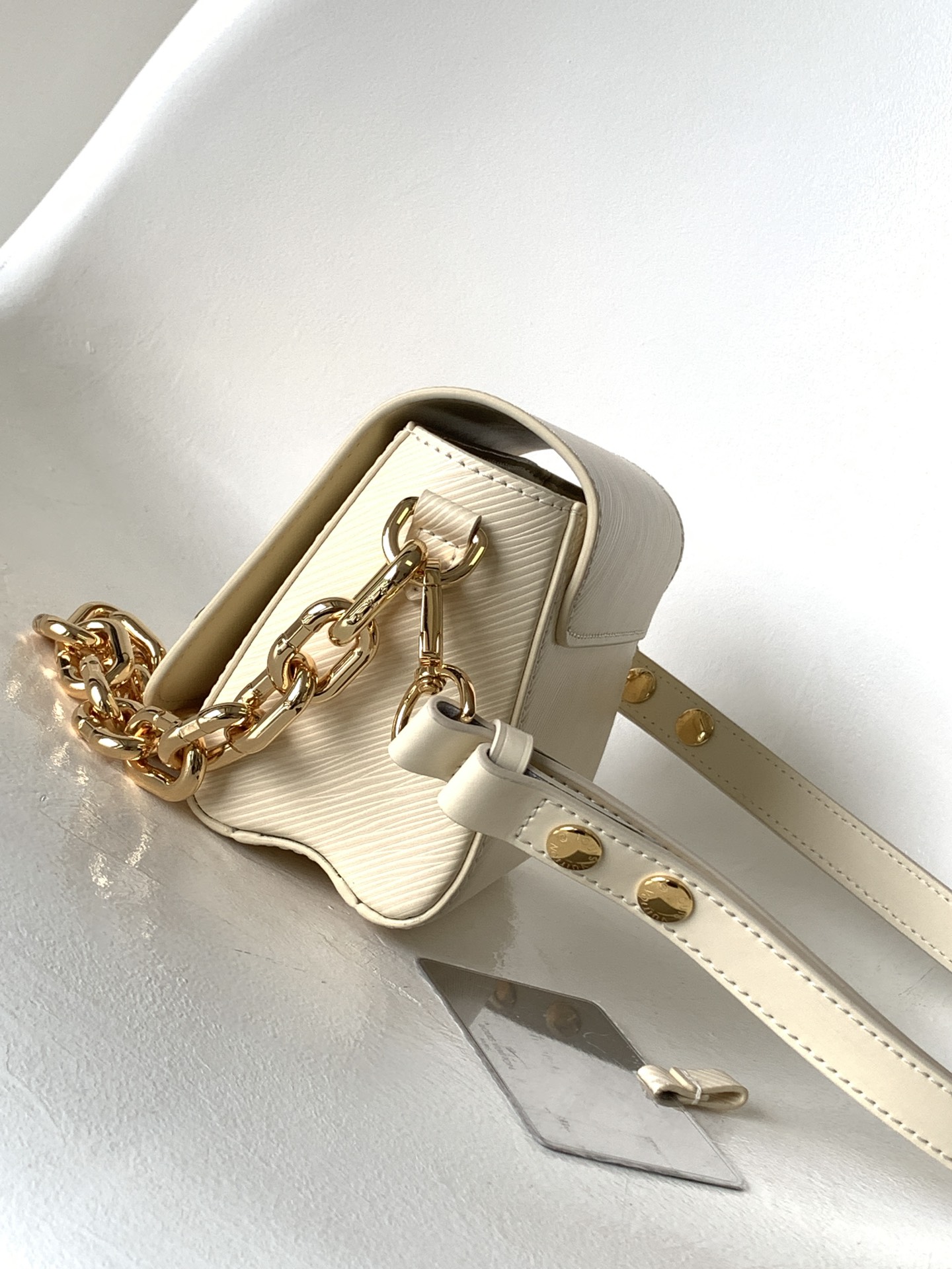 Louis Vuitton LV Twist Lock XL Handbag - Model M22296