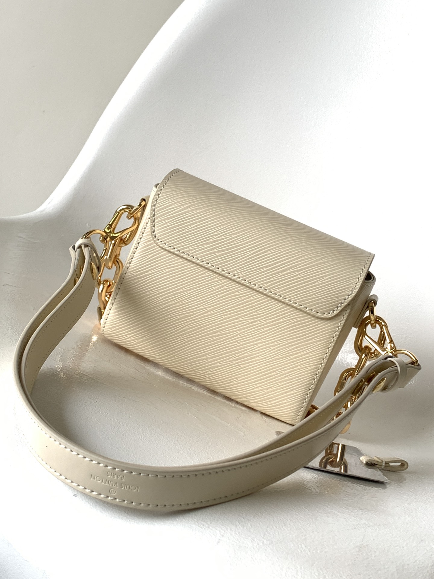 Louis Vuitton LV Twist Lock XL Handbag - Model M22296